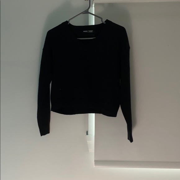 Black sweater. - Picture 1 of 1